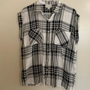 Jun & Ivy Short Sleeve Blouse